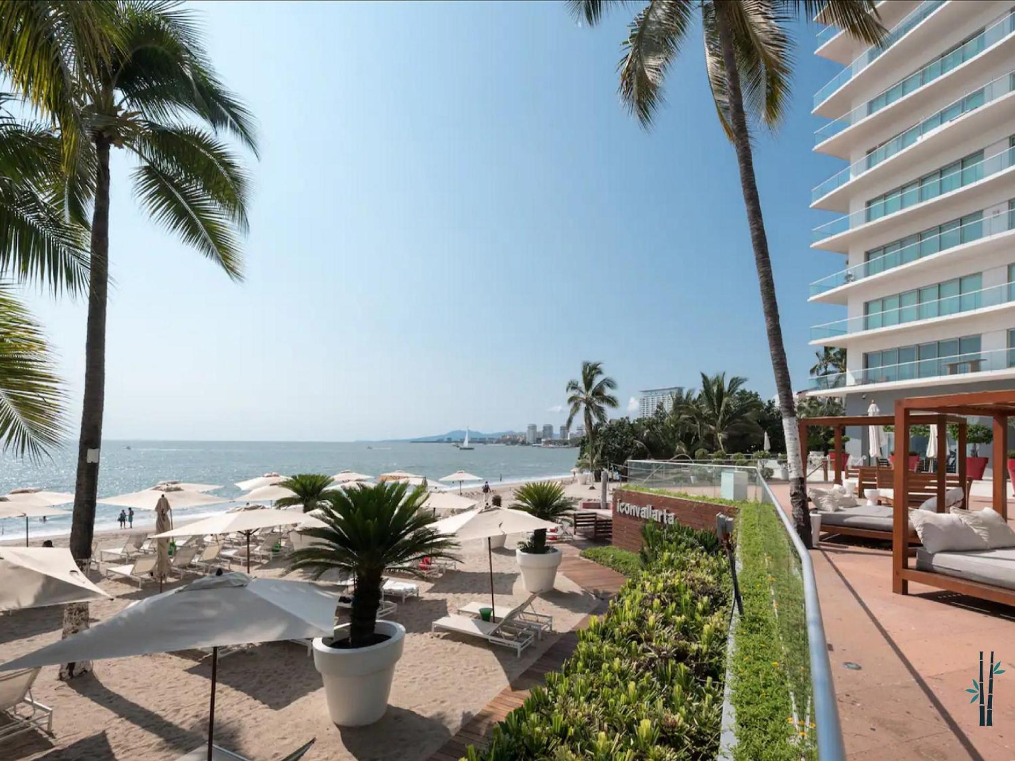 Icon Vallarta Beach Front By Bamboo Skylife Пуэрто-Вальярта Экстерьер фото