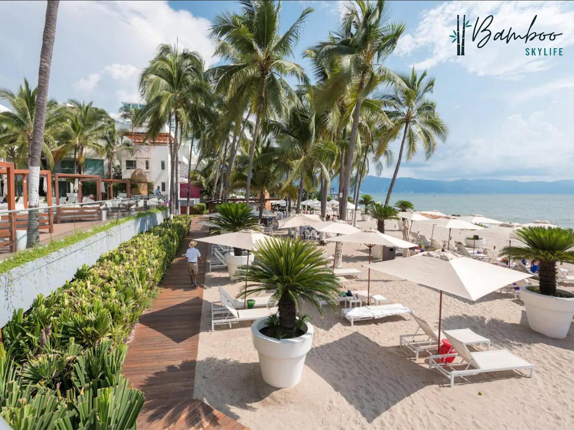 Icon Vallarta Beach Front By Bamboo Skylife Пуэрто-Вальярта Экстерьер фото